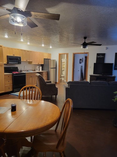 Shaggy Moos Apartment 