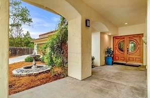Exterior detail - Central Coast Casa II (Atascadero)