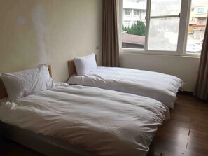 Rideaux occultants, Wi-Fi gratuit, draps fournis