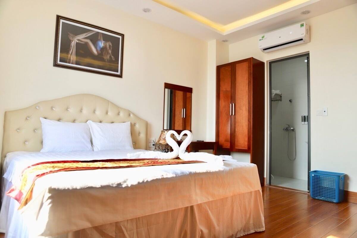 Basic Room | Soundproofing, iron/ironing board, WiFi (free), bed sheets