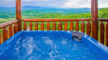 After a long day of enjoying the sites of the Smokies, unwind in the hot tub.