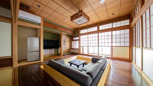 一棟貸し | リビングルーム | 薄型テレビ