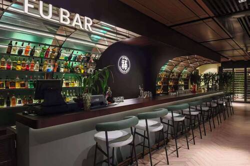 Bar (en el alojamiento)