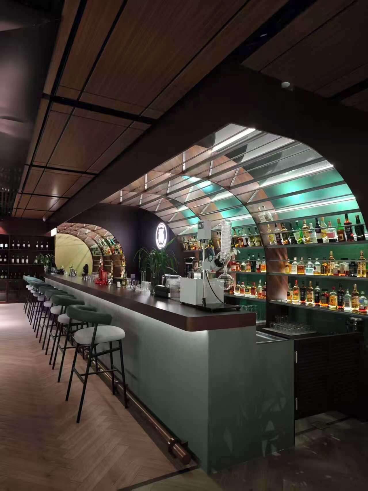 Bar (en la propiedad)