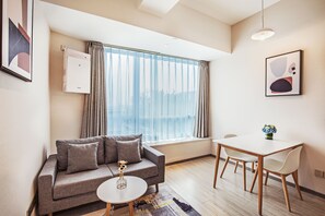 Couette en duvet, accès au Wi-Fi (inclus), literie fournie