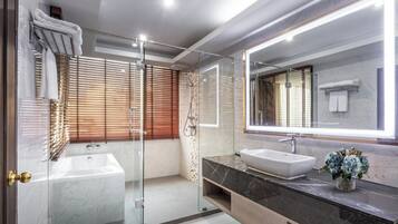 Free toiletries, hair dryer, bathrobes, towels