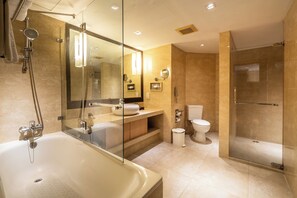 Grand Suite King | Bathroom
