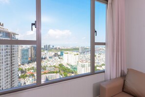 Appartement Ville, 2 chambres, vue fleuve | Coin séjour