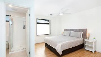 4 bedrooms, iron/ironing board, travel cot, free WiFi