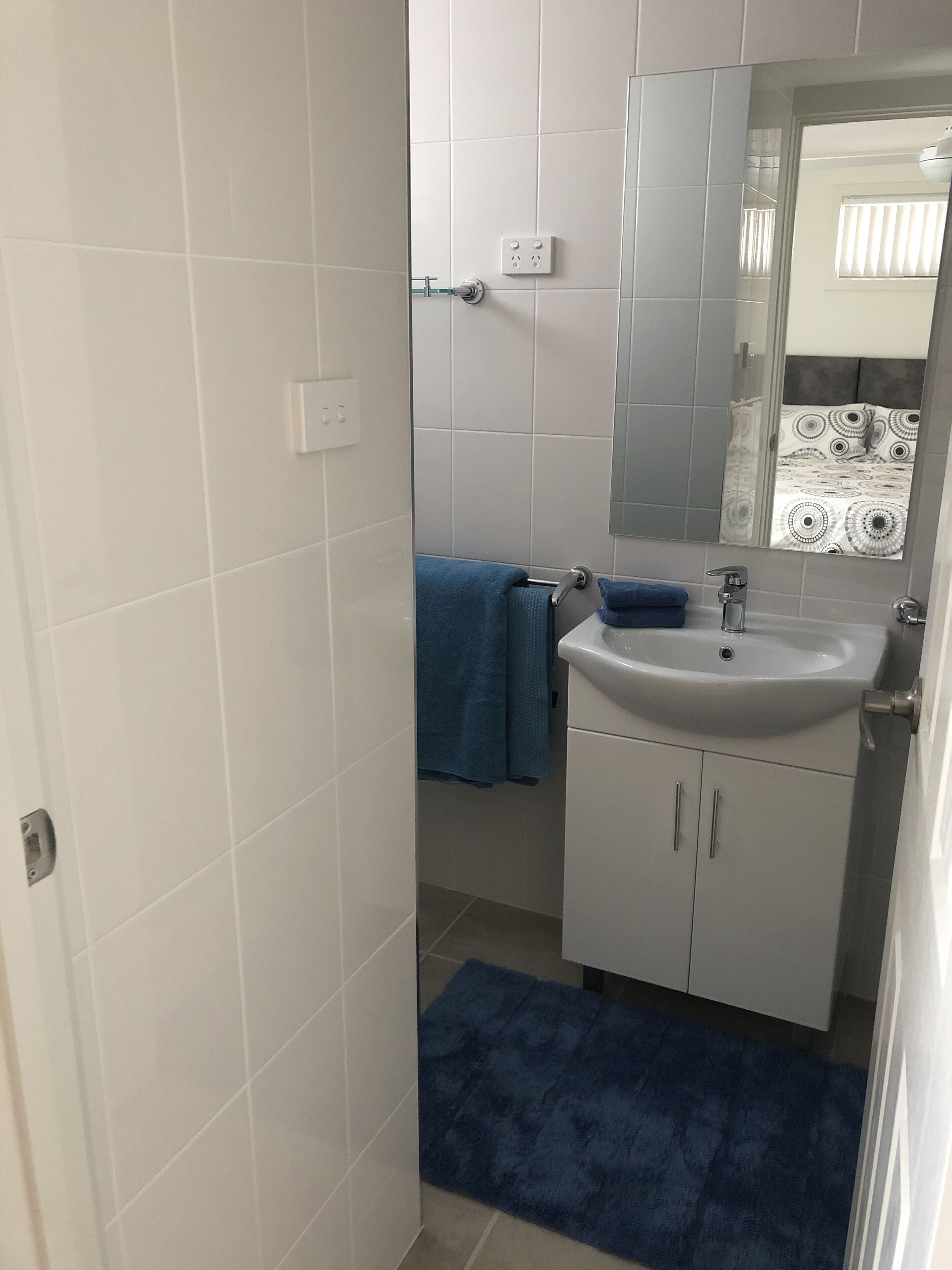 AGATHAS  AT  MARION \n4 Bedrooms 3 with Ensuites  & 4th Bedroom Main Bathroom — image 7