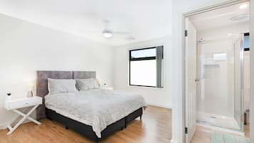 4 bedrooms, iron/ironing board, travel crib, WiFi (free)