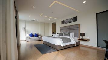 Egyptian cotton sheets, premium bedding, pillow-top beds, minibar