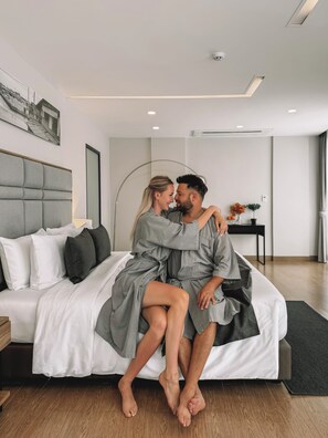 Egyptian cotton sheets, premium bedding, pillow-top beds, minibar