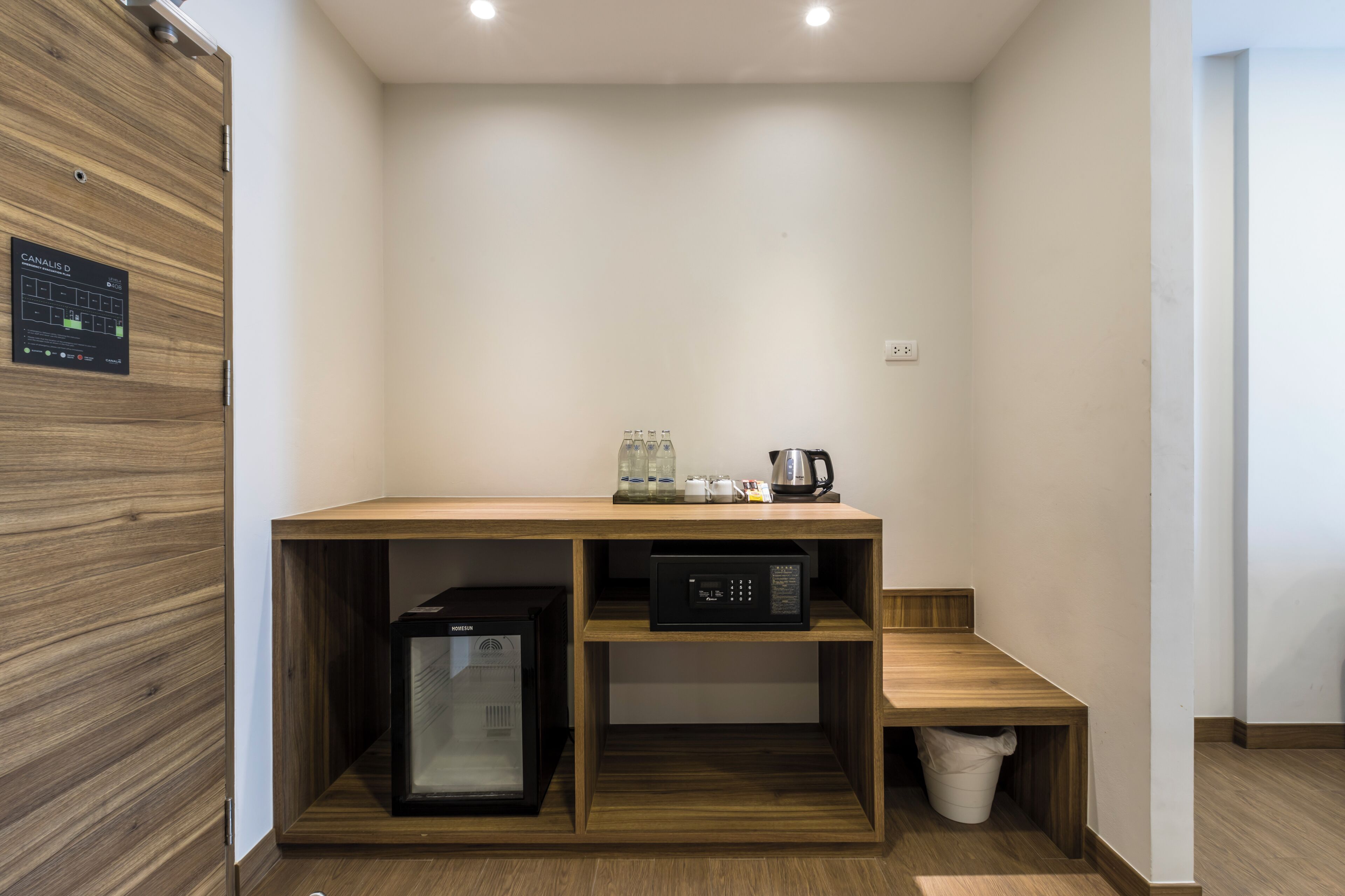 egyptian cotton sheets, premium bedding, pillow-top beds, minibar