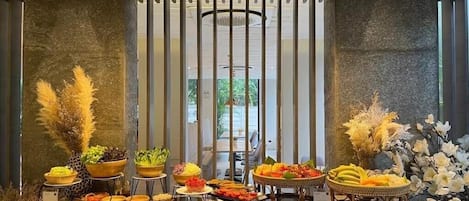 Daily buffet breakfast (THB 350 per person)