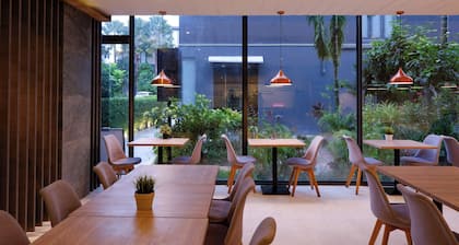 Canalis Suvarnabhumi Airport Hotel