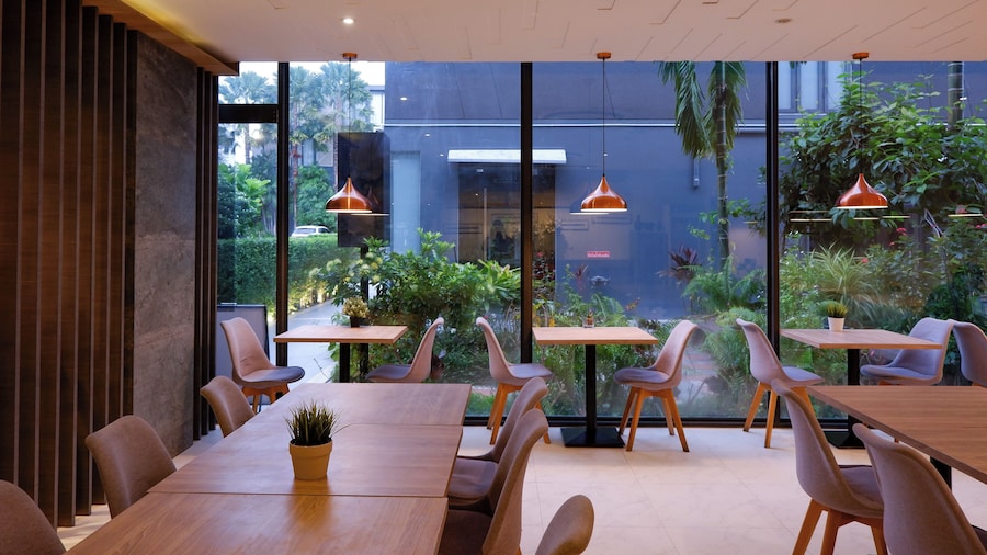 Canalis Suvarnabhumi Airport Hotel