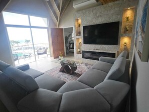 Luxury Penthouse | Living area - Seacastles Apartments (Montego Bay)