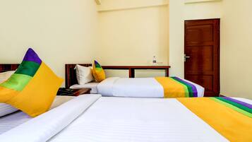 Standard Room | Desk, iron/ironing board, free WiFi, bed sheets