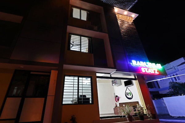 Façade de lâhĂ©bergement - soirĂ©e/nuit