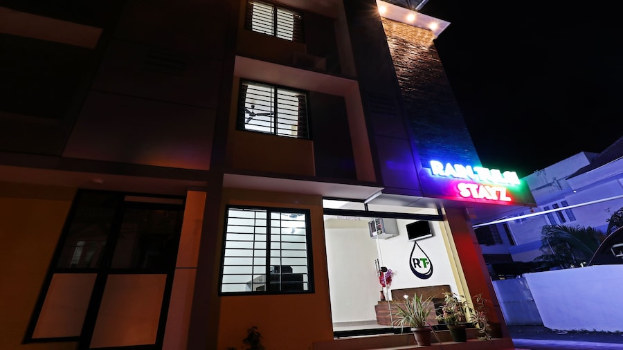 Itsy Hotels Rain Tulsi Stayz, Palarivattom Junction
