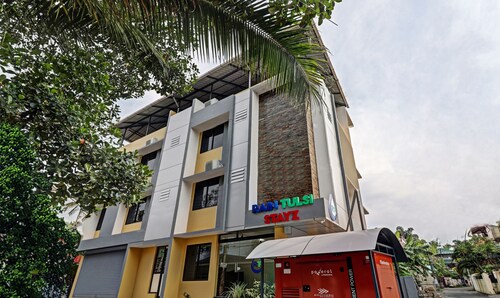 Itsy Hotels Rain Tulsi Stayz, Palarivattom Junction