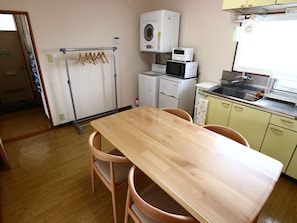 Deluxe Apartment (203) | 2 bedrooms, soundproofing, free WiFi, bed sheets