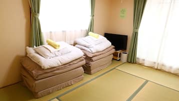 Soundproofing, free WiFi, bed sheets