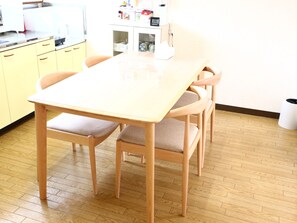 Leilighet – deluxe (203) | Lydisolert, wi-fi (inkludert) og sengetøy