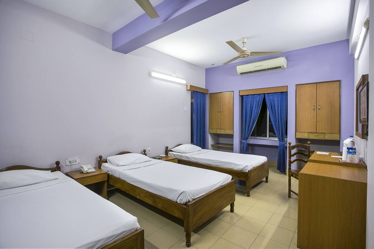 In-room safe, desk, laptop workspace, blackout drapes