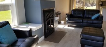 Beautiful Home in the Okanagan, walk to Okanagan lake, Provincial Parks.