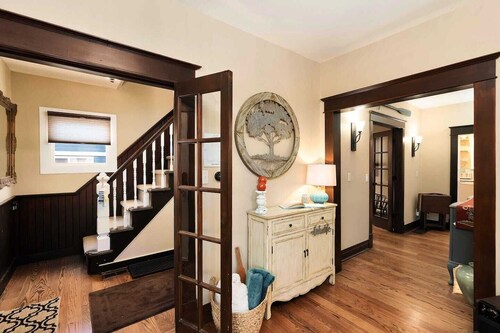 Entire Home Winter Igloo Hot Tub