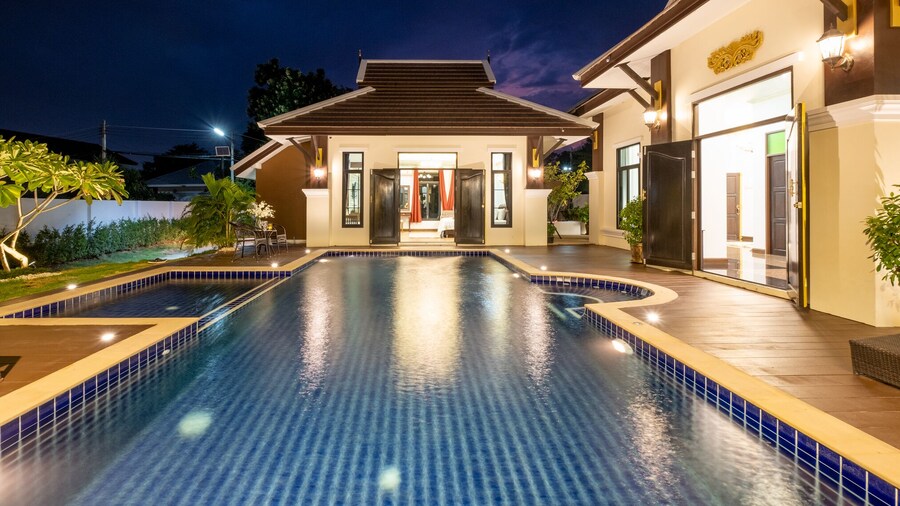 Lanna Kamin Pool Villa Airport