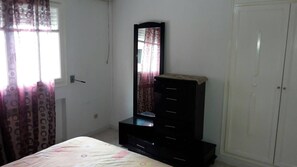 3 bedrooms, iron/ironing board, internet, wheelchair access - Rent Apartment In Tunis (Tunis)