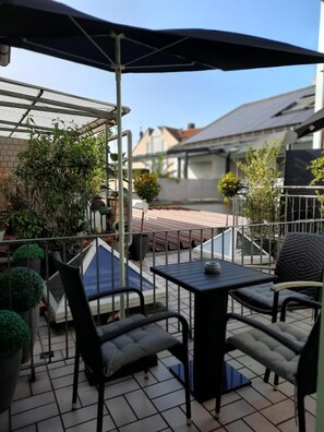 Family Room | Balcony - Stadthotel am Adenauerplatz (Marktheidenfeld)