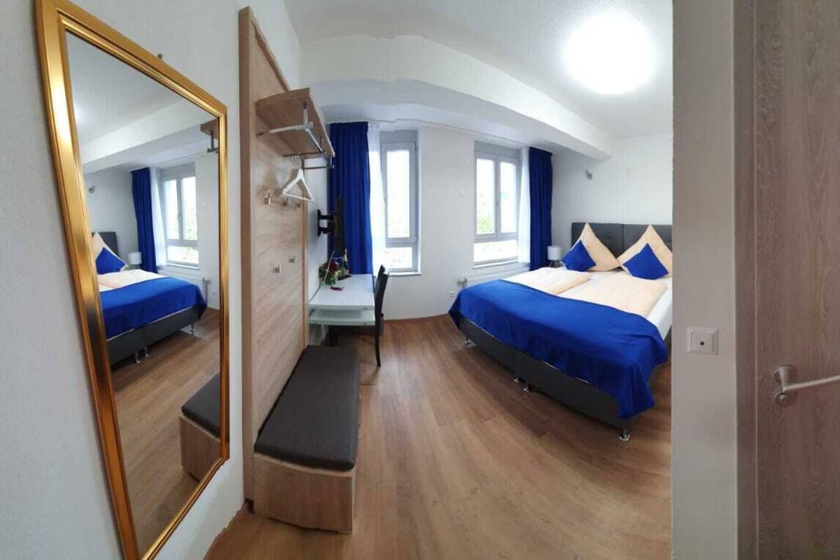 Business Double Room | Minibar, desk, blackout drapes, soundproofing
