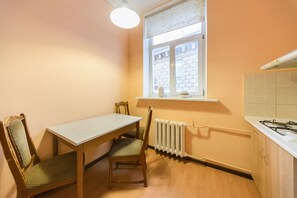 Apartment, 2 Bedrooms | Private kitchen - Apartments Kreshchatik 17-13 (Kyiv)