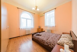 Apartment, 2 Schlafzimmer | 2 Schlafzimmer, Schreibtisch, Bügeleisen/Bügelbrett, kostenloses WLAN