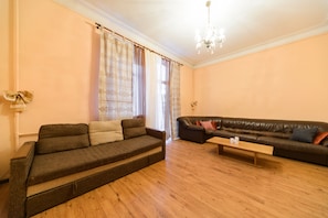 Apartment, 2 Schlafzimmer | Wohnbereich