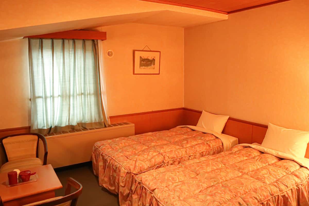 家庭房 | 客房内保险箱、熨斗/熨板