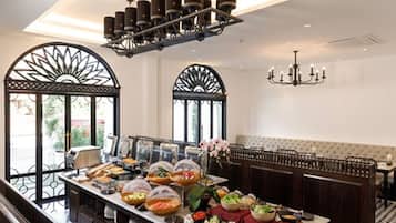 Desayuno buffet incluido todos los días