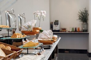 Free daily buffet breakfast  - Aksara Heritage (Chiang Mai)
