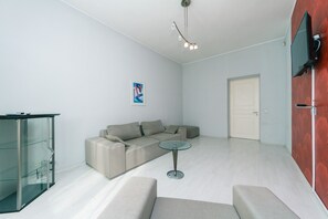 Apartment, 2 Bedrooms | Living area