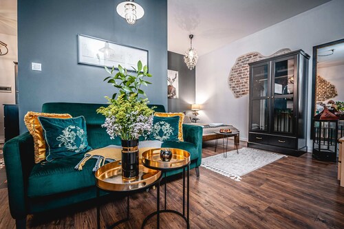 Queen Studio - LoftAffair