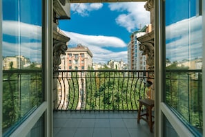 Apartment, 2 Bedrooms | Terrace/patio - Apartments Kreshchatik 27-47 (Kyiv)