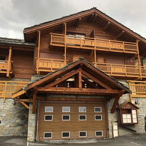 Exterior - Apartment in chalet, at the foot of the slopes, balcony, parking, garage and wifi. (Montgenèvre)