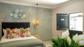 Deluxe Double Room | Minibar, in-room safe, desk, laptop workspace