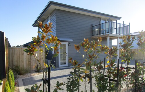 Jaw Dropping Views, Taupo View Loft in stunning Wharewaka.