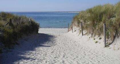 Holiday Home in Le Guilvinec near Sandy Beach