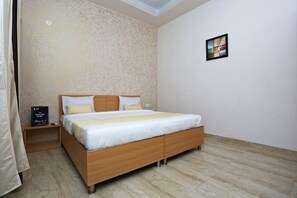Classic Single Room | Free WiFi, bed sheets - Homes Boutique (Gurugram)